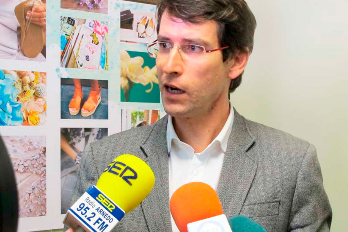 Vista del Consejero de Educación D. Gonzalo Capellán