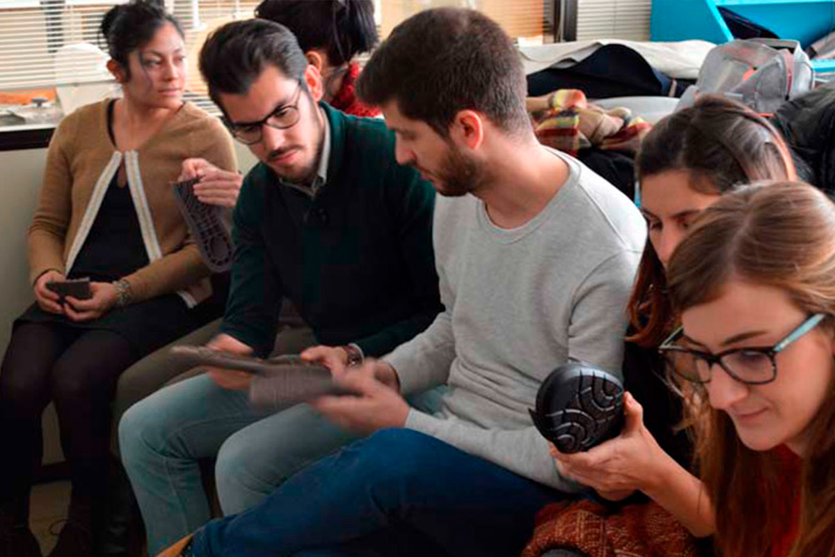 El modelista riojano Ramón Ibáñez imparte una charla sobre 'El diseño de calzado y prototipado'