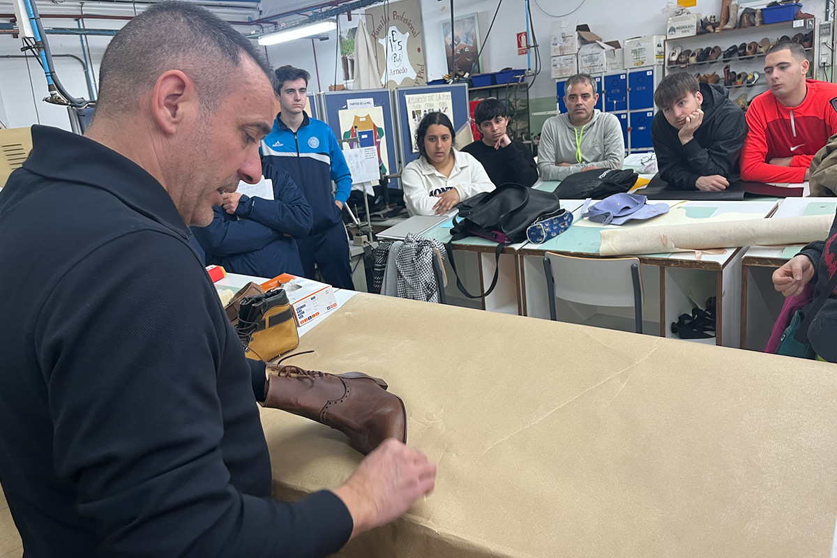 Escuela Diseño Calzado / Semana de Talleres